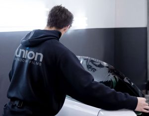 Blog 1 Removing car window tint in Silvana